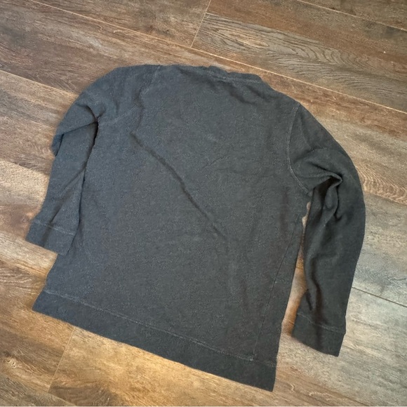 Pendleton Gray Crewneck Sweater with Ribbed Cuffs size Large Fitted - Picture 5 of 5